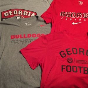 Bundle of 4 Men’s UGA T-Shirts, size XL.